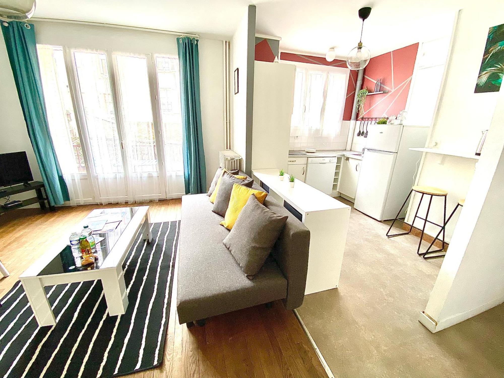 Le Chinchauvaud, Spacieux Avec Balcon Limoges Exterior foto